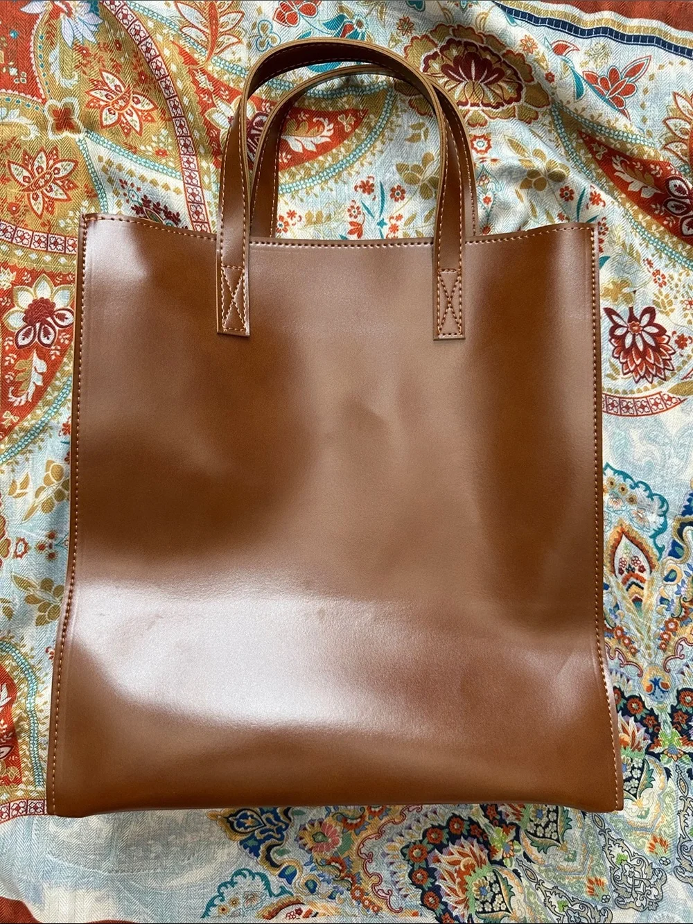 Trench & Hide New York Brown Leather Tote with Front Pocket. Made in korea.